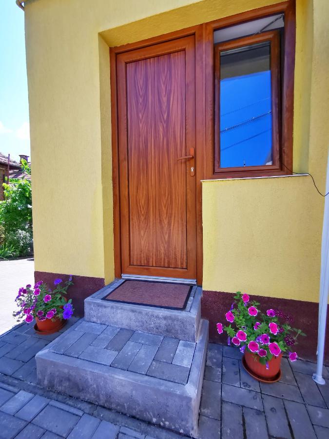 1 For Rent Hotel Cluj-Napoca Ngoại thất bức ảnh