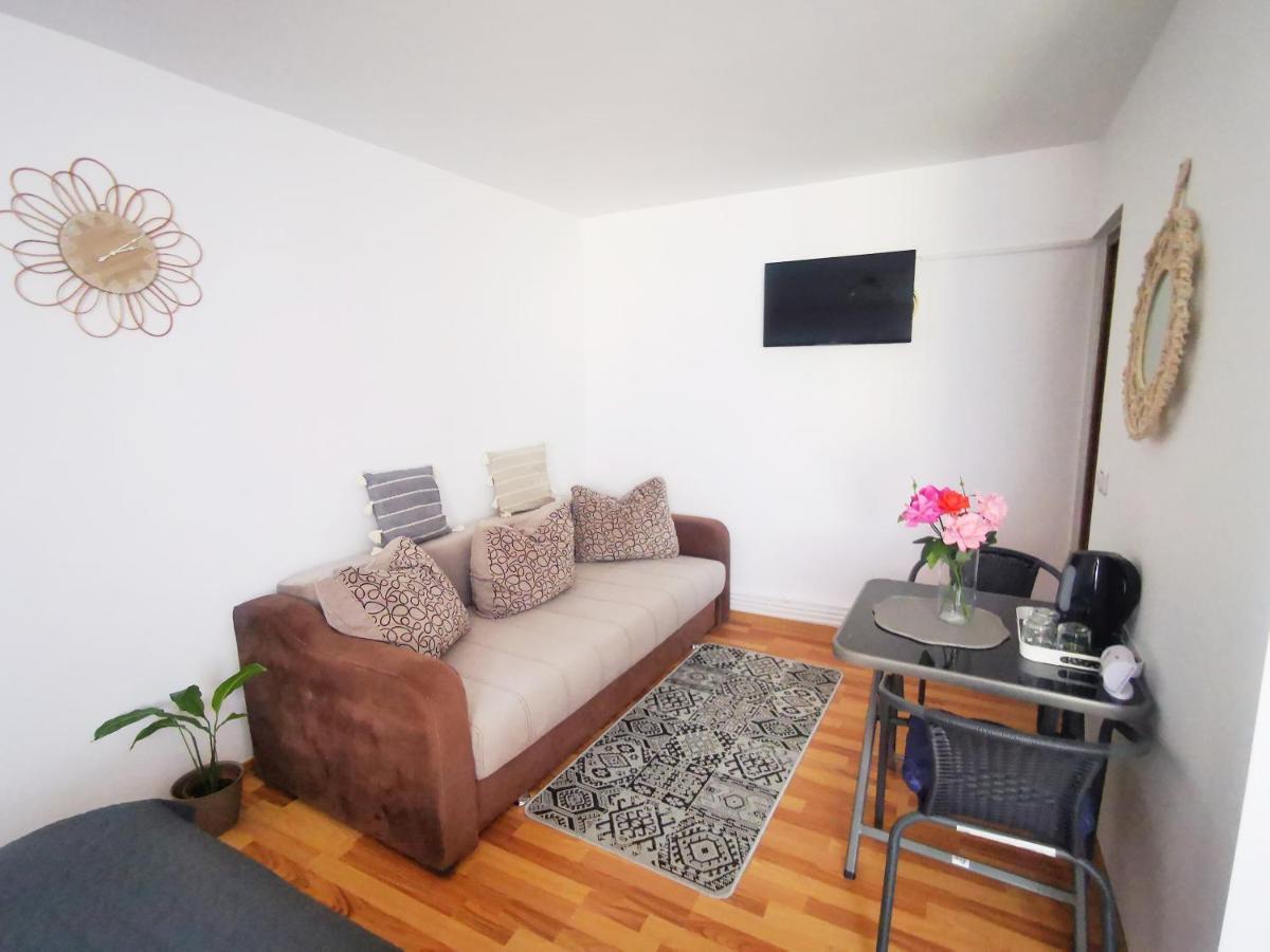 1 For Rent Hotel Cluj-Napoca Ngoại thất bức ảnh