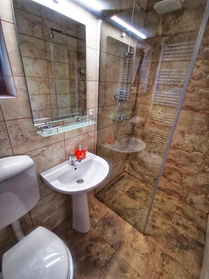 1 For Rent Hotel Cluj-Napoca Ngoại thất bức ảnh